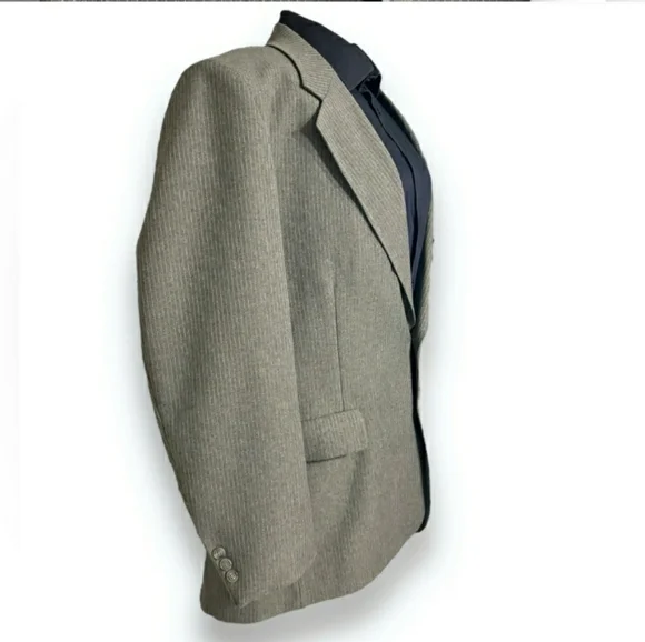 LEVI STRAUSS Business Class Grey Pinstripe Two Button Sport Coat Suits & Blazers